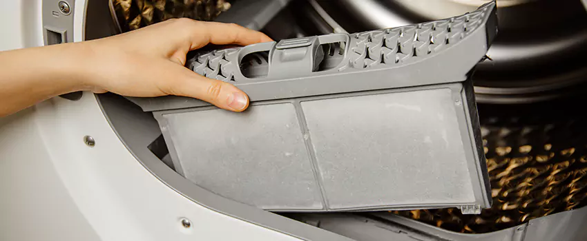 Signs Of A Clogged Dryer Lint Trap in Cape Girardeau, Missouri